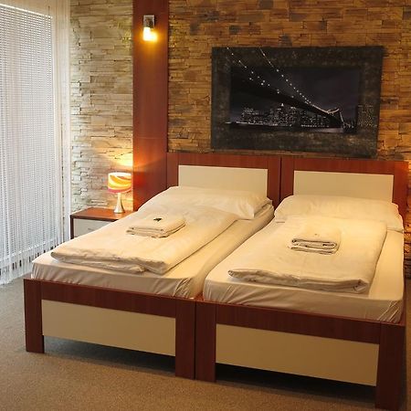 Hotel 21 Bratislava Exteriör bild