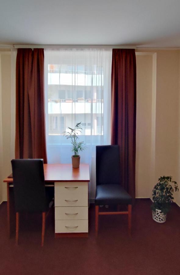 Hotel 21 Bratislava Exteriör bild