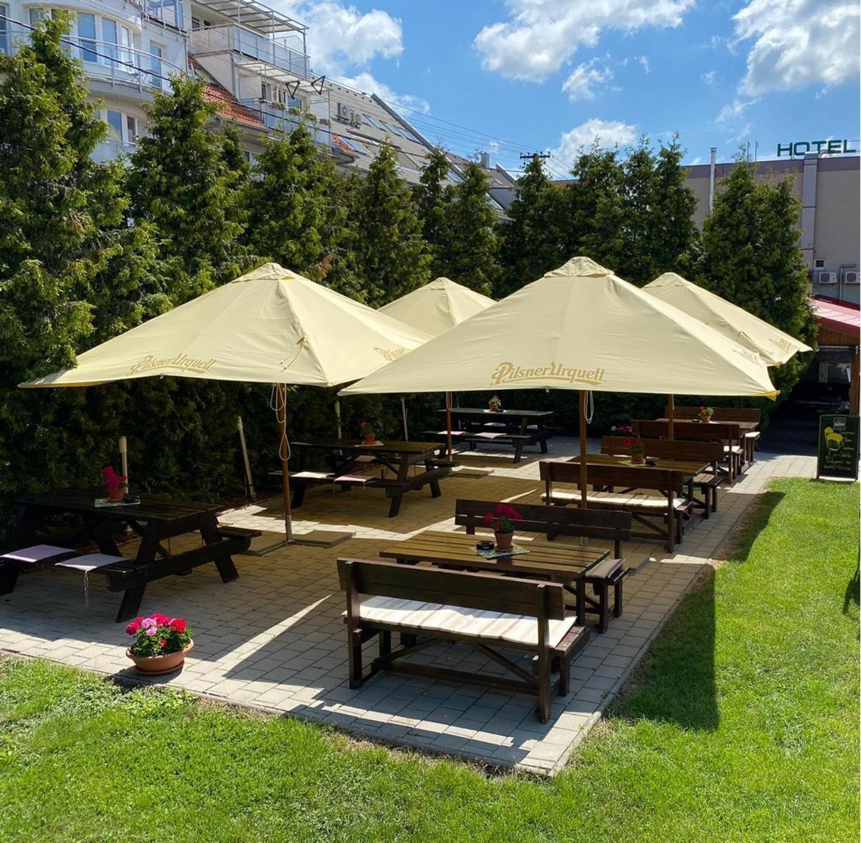 Hotel 21 Bratislava Exteriör bild